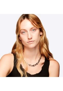 MAC Studio Radience Face & Body Radient Sheer Foundation - Foundation - W1 -Mac 2b05b9ff9a2747fb9ae37859d405bee3