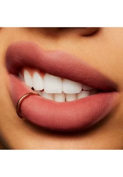 MAC Powder Kiss Liquid Lipcolour - Vloeibare Lippenstift - Over The Taupe -Mac 48fb2d00e66d4d4e9983fdf2a4674d78