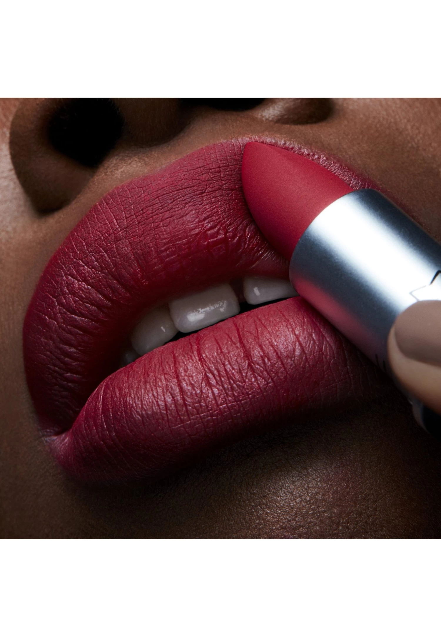 MAC Powder Kiss Lipstick - Lippenstift - Shocking Revelation 4 MAC Powder Kiss Lipstick - Lippenstift - Shocking Revelation - Afbeelding 2